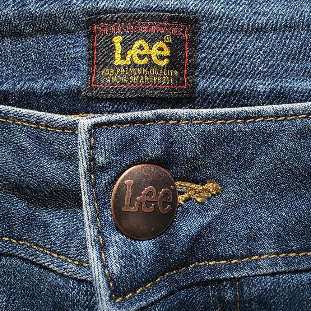 Lee Denim Skort Mid Rise Regular Fit Women’s Plus Size 26W Stretch Hidden Short - Picture 10 of 10